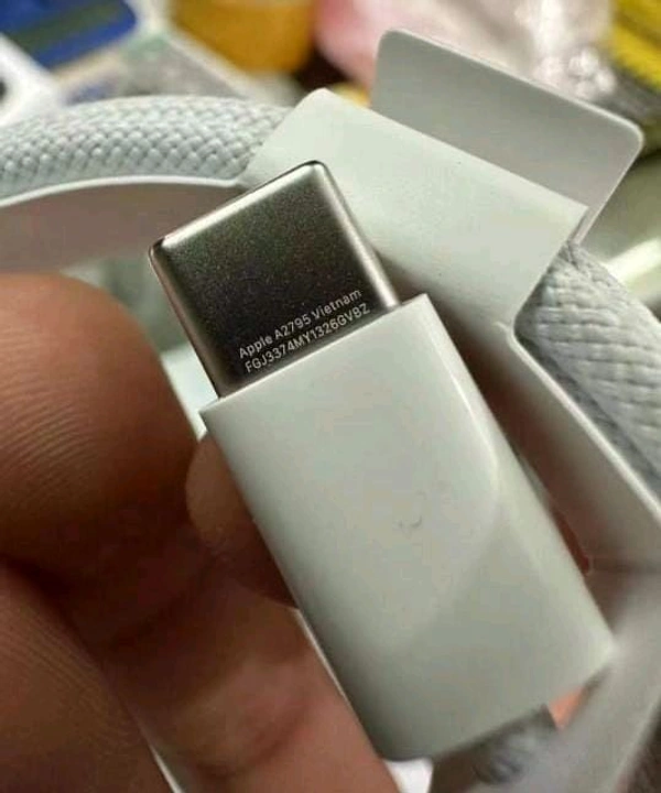 Apple 15 C to C 💯% Genuine Cable Made In Vitenam loose  Available - White