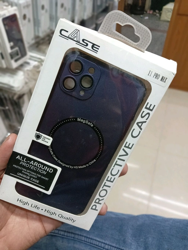 Glass Lens Protector Magnetic Matte Magsafe Case  - Ip 13 Pro