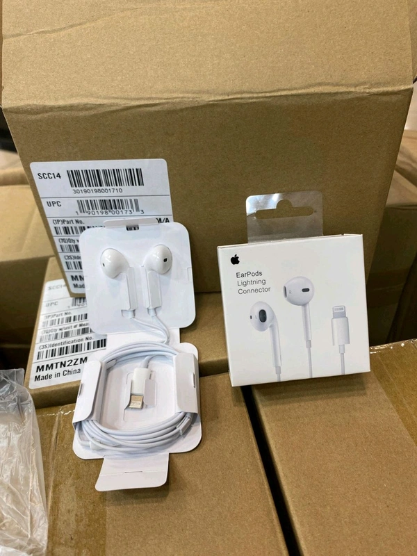 Lightning Connector EarPods - White, Type_Lightning