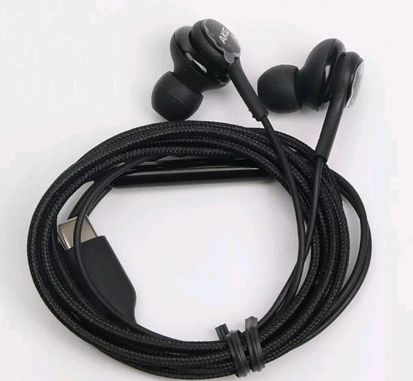 AKG Type-C Earphones  - AKG Type-C Box