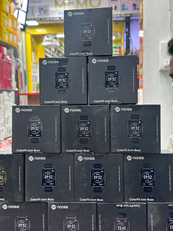 Noise Colour fit icon Buzz.   Calling Smart Watch Original 
