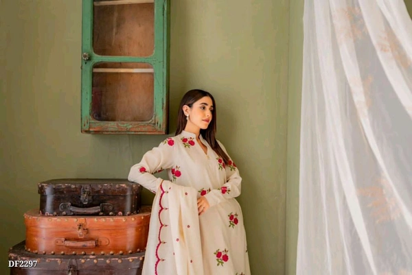 Beautiful Cotton Suit - M