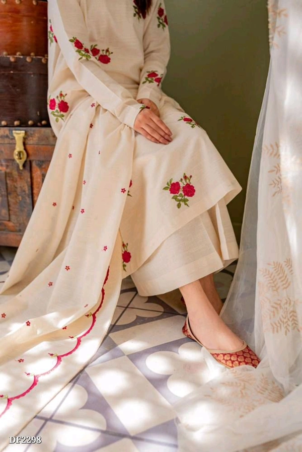 Beautiful Cotton Suit - M