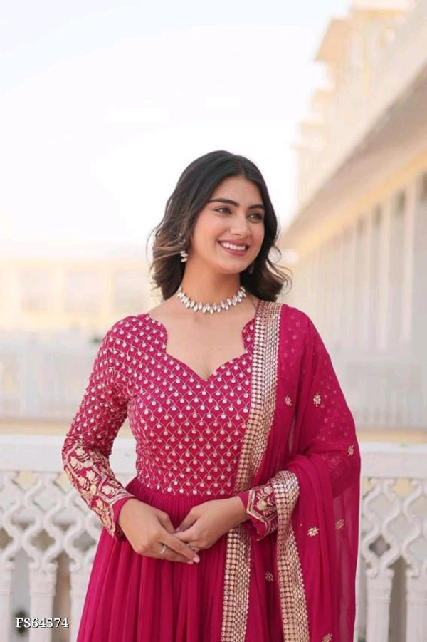 Royal Multi Zari Gown - M, Read