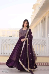 Royal Multi Zari Gown - M, Read