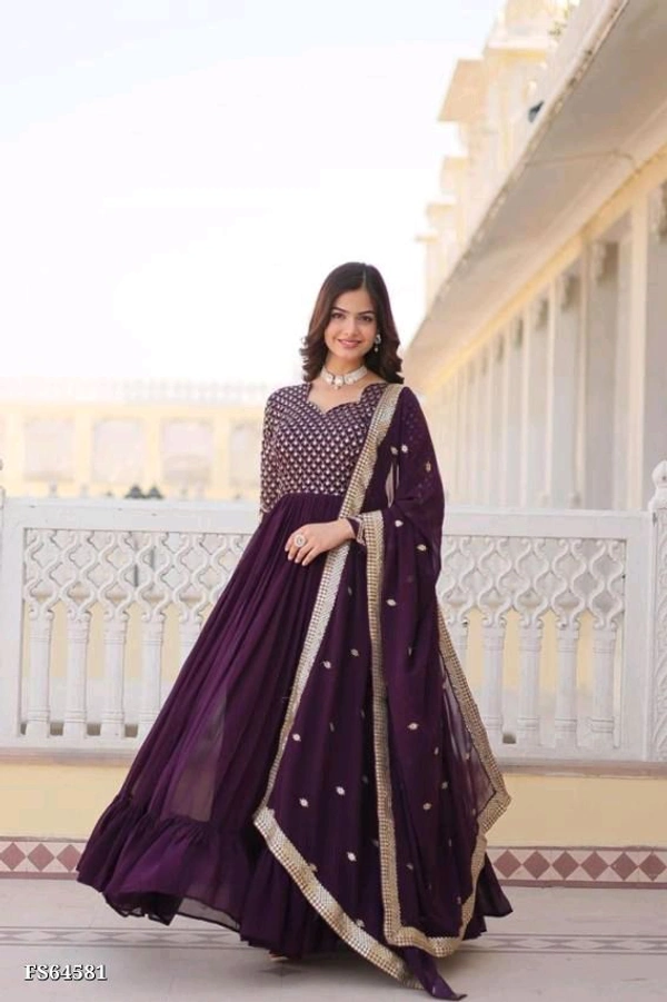 Royal Multi Zari Gown - M, Read