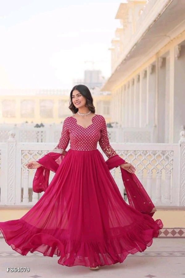 Royal Multi Zari Gown - M, Read