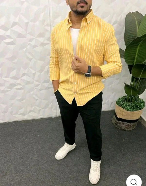 Men's Striped Shirts - M
