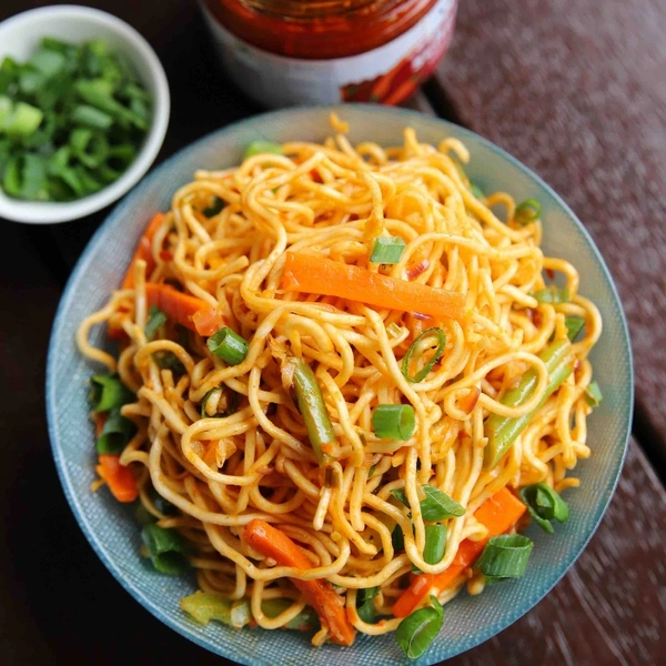 Schezwan Hakaah Noodles