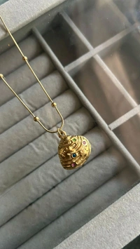Diamond Shell Necklace 