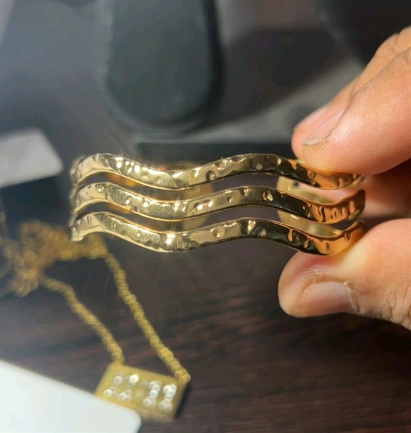 18k Pleated 3 Layer Kada Bracelet 