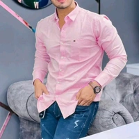 Tommy Shirts 🛒🛒 - M