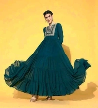 Women's Trendy Gowns - XL