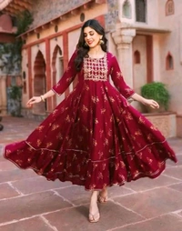 Women's Trendy Gowns - XL