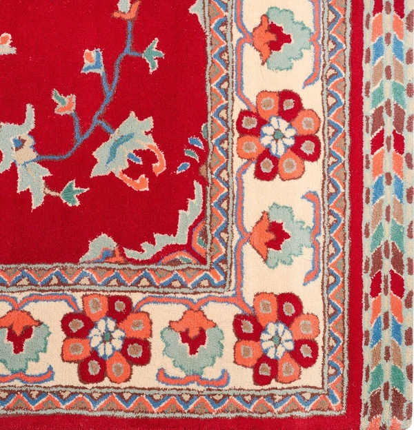 Magic carpets Magic Carpets: Exquisite Floral Design Wool Carpets for Elegant Home Décor - 8 x 10 Feet