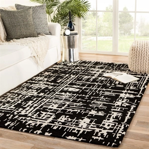 Rugs Shop 3x7, 5x7, 6x8 Feet Motif Rugs – Enhance Your Beautiful Homes with our elegant rugs made of pure wool with anti skid features. - 5x7 Feet, Black