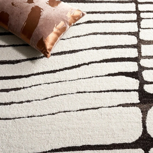 Rugs Shop 3x7, 5x7, 6x8 Feet Motif Rugs – Enhance Your Beautiful Homes with our elegant rugs made of pure wool with anti skid features. - 6x8 Feet, Mercury