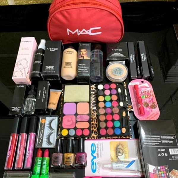 Mac Minj Makeup Combo