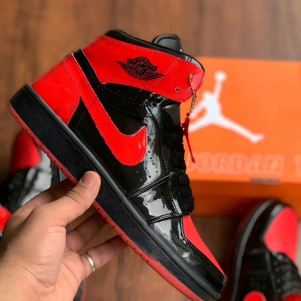 Air Jordan Glossy Red - Guardsman Red, 6