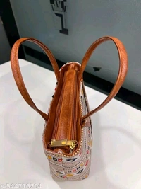 Casual Women’s Sling Bag – Adjustable Strap & Multi-Pocket Design - FREE SIZE
