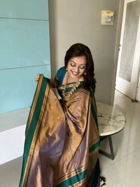 Narayan Border  Soft Silk Sarees Premium Two Tone Fabric Saree ✨