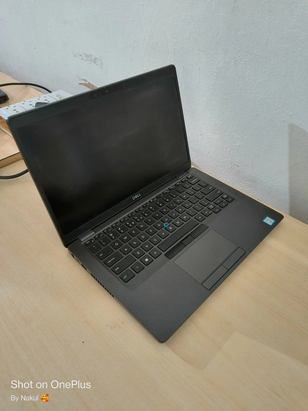 CORE I5- 8TH GEN- DELL LATITUDE E5400- (Refurbished) 14.1"  inches Intel Core I5 ,8 GB RAM, 256 GB SSD, Windows 10 Pro/MS Office - 