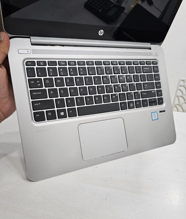 CORE I5- 6TH GEN- TOUCH SCREEN- HP ELITE-BOOK 1040 G3 TOUCH- Core I5-6th Gen/ 8GB Ram/ 256 GB SSD Drive / 14.1" FHD Touch Screen/ Win 10 Pro + Adapter