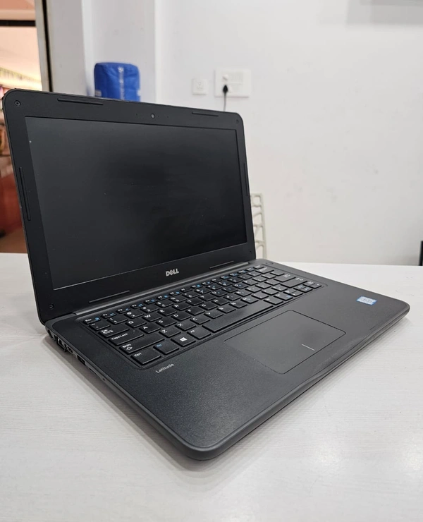 CORE I5- 7TH GEN- DELL LATITUDE E3380- ( refurbished ) Intel Core I5/ Ram 8GB / SSD 256 GB/ Screen 14.1" HD LED/ Wifi/ Webcam / Spk/ Slim/ Win 10 Pro+Ms Office .