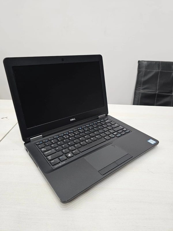 CORE I7- 6TH GEN- DELL LATITUDE E5270-  (Refurbished) 12.5 inches HD Laptop, Intel Core I7 ,8 GB  RAM-256 GB SSD-Windows 10 Pro/MS Office, 1.7kg