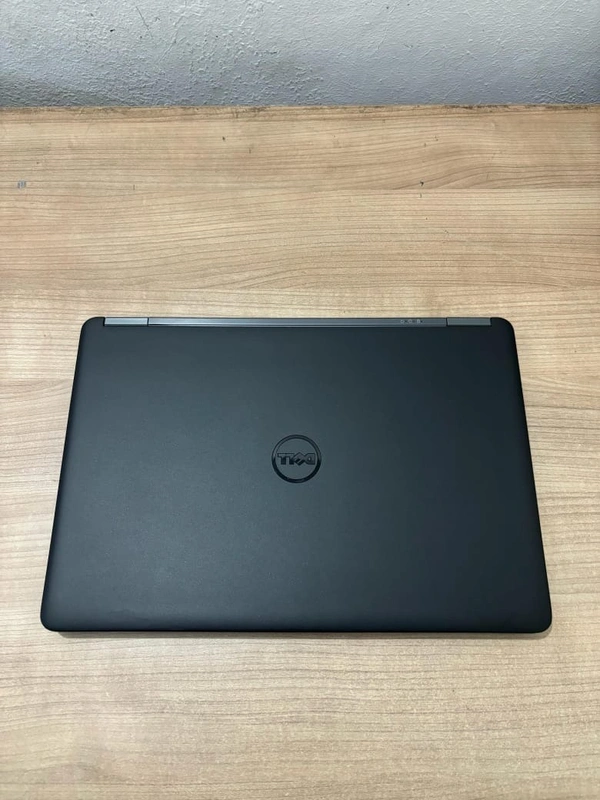 CORE I5- 5TH GEN- (Refurbished) Dell E7450 Latitude 14 Inches Laptop (5th Gen Intel Core i5 - 5300u /8 GB/256 GB SSD/Windo
