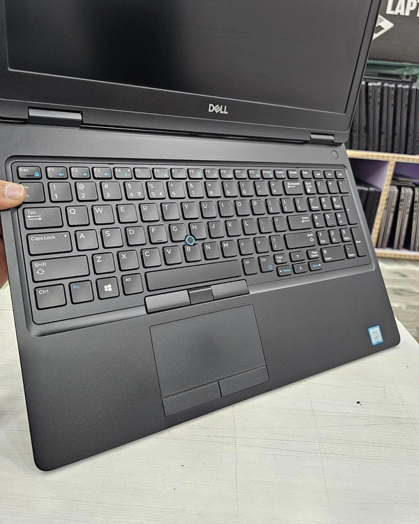 SKU-0451/ CORE I7/ DELL PRECISION 3520 / 2GB NVIDIA GRAPHICS / Business Series Laptop/ (CORE I7/ 8GB/ 256GB SSD/ HD Webcam/15.6'' HD LED / Win 10/11 Pro Installed + MS Office/ Adapter/ (Refurbished)