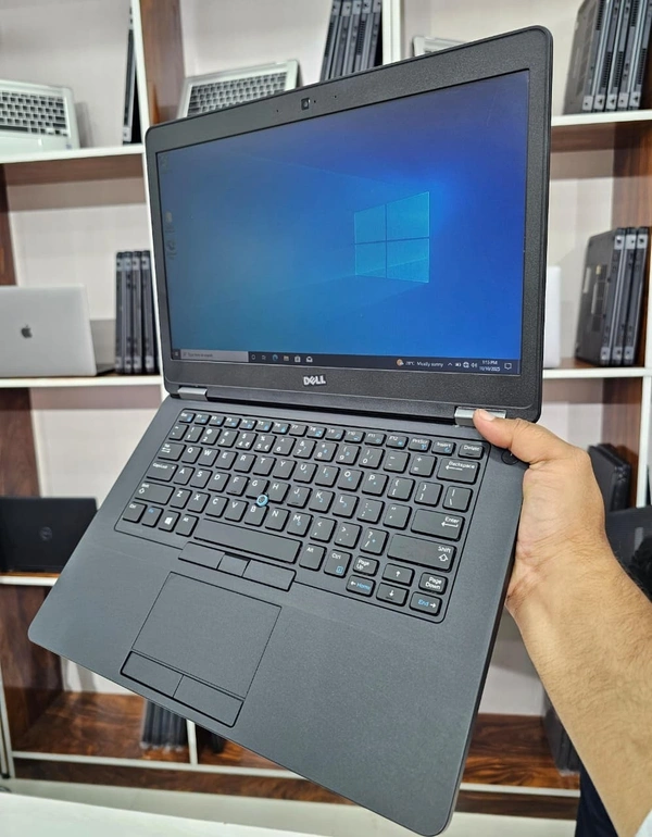  SKU-0029/ CORE I5/ DELL LATITUDE E5450/  Intel Core I5/ Ram 8GB / SSD 256 GB/ Screen 14.1" HD LED/ Wifi/ Webcam / Spk/ Slim/ Win 10 Pro+Ms Office .