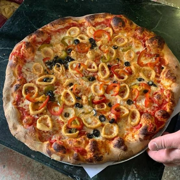 Calamari Pizza