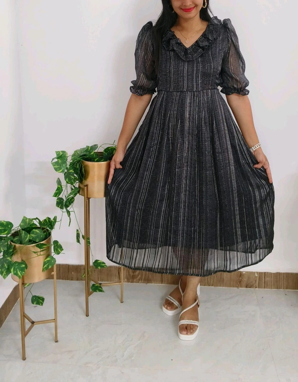 Black Frill Neck - Black, M