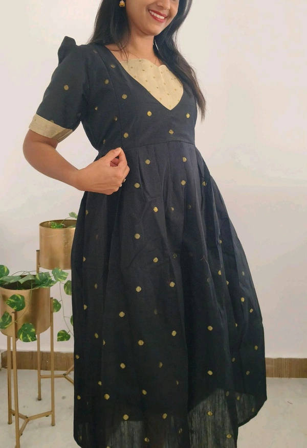 Black Pearl -Silk Feeding Wear - Black, Xl
