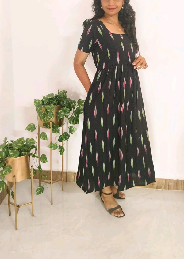 Black-Ikkat Feeding Maxi - Black, Xxl