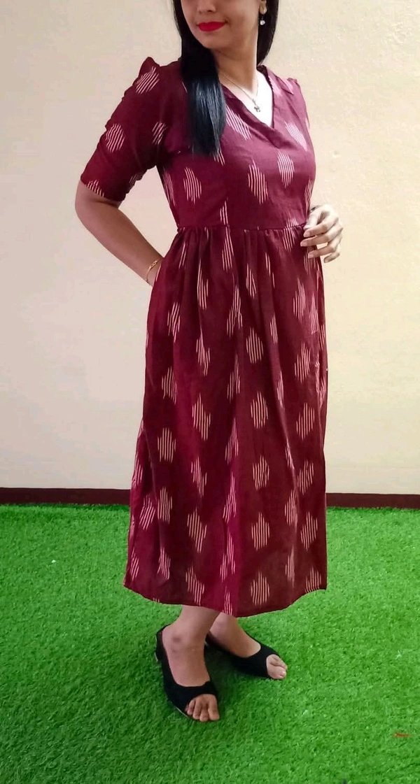 Maroon-Ikkat Feeding Maxi - M, Maroon
