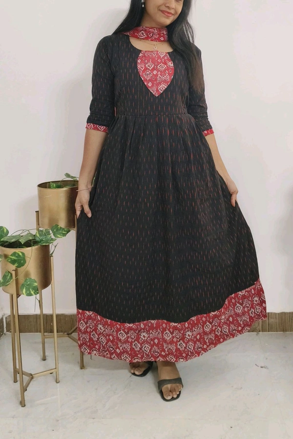 Ikkat Kurti With Shawl - Black, Xxl