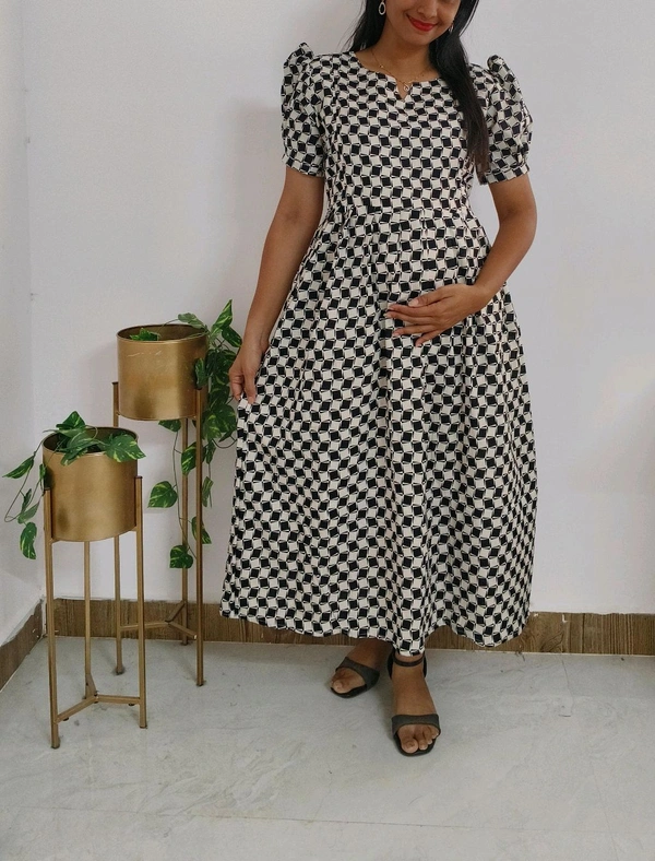 Black Checked -Cotton Feeding Kurti - L
