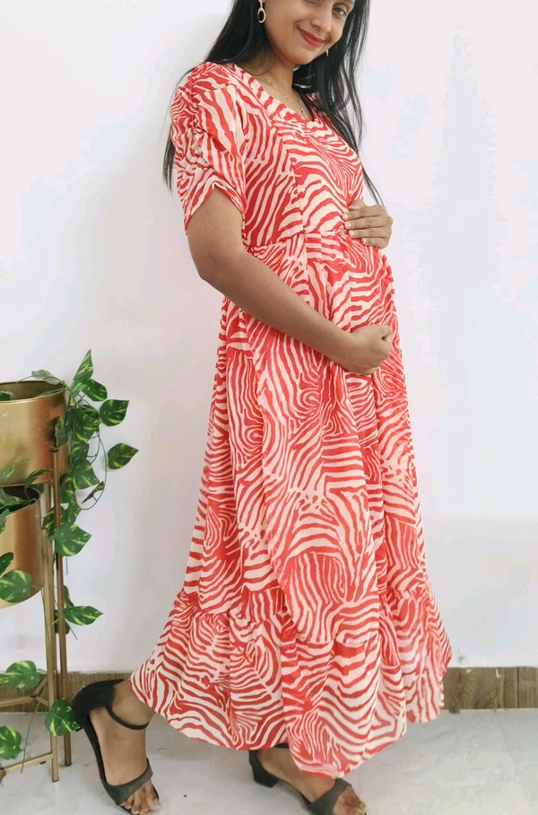 Red Georgette Feeding Maxi - M