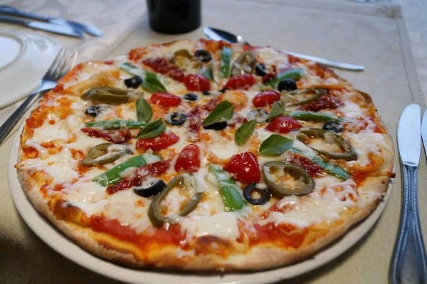 7th Heaven  Mamamia Italian Pizza 
