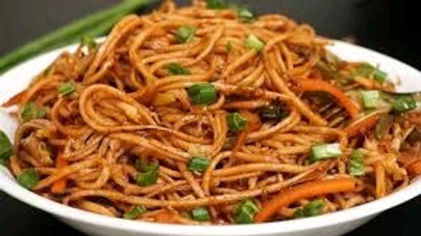 BR MOMO Veg Chowmin ( Full Plate )