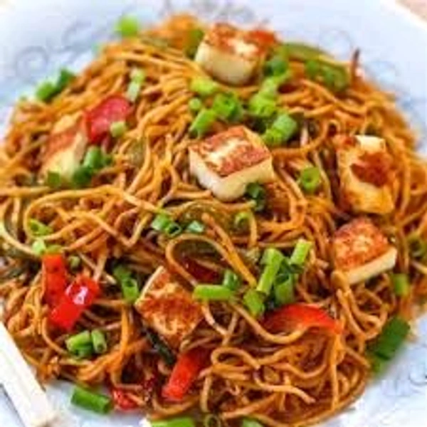 BR MOMO Veg Paneer Chowmien ( Full Plate )
