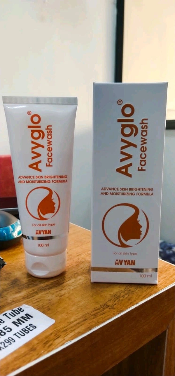 AVYGLO FACEWASH 