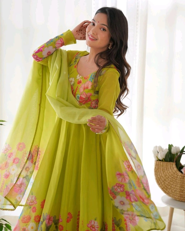 *Pure Soft Organza Silk Fabric Fully Flair Kali Pattern And Canvas Patta With Dupatta Set ,pent Ready To Wear* - M