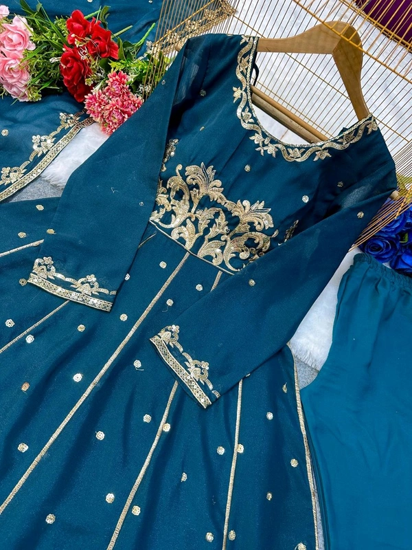 LUNCHING NEW ĐĚSIGNER PARTY WEAR LOOK GOWN WITH PANT AND EMBRODARY WORK* - M