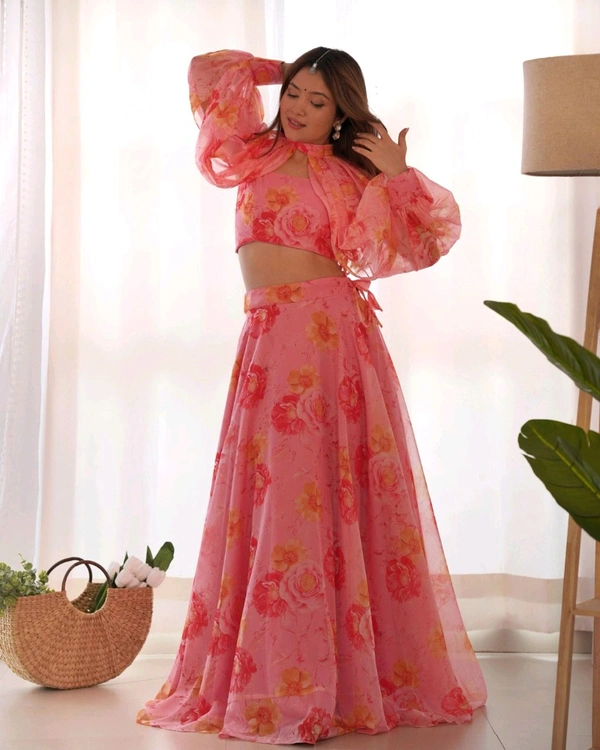 RATE FULLY STTICHED WITH BLOUSE,DETACHABLE SLEEVEs - Xl