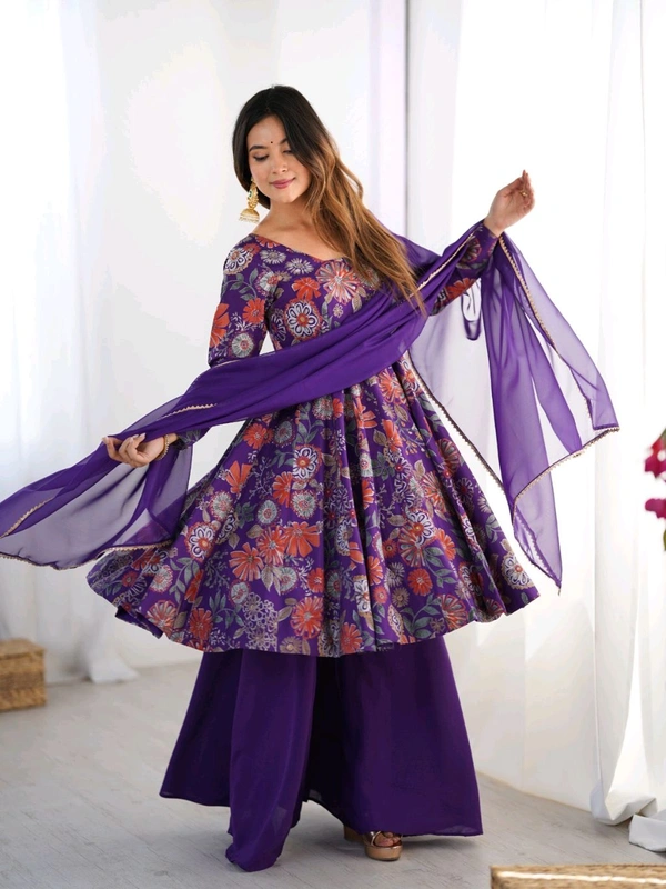 This colourfull & fresh look outfit is perfect for upcoming festivities and weddings which provides you more comfort and style* - M