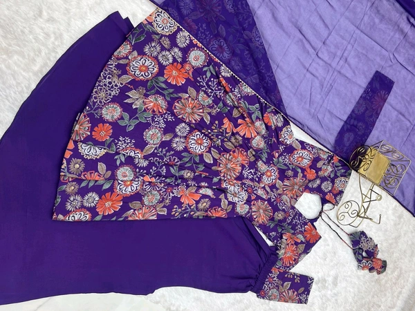 This colourfull & fresh look outfit is perfect for upcoming festivities and weddings which provides you more comfort and style* - M