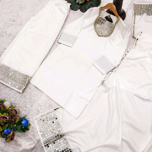 👗 Top Fabric:- Heavy French Creap With Real Mirror Work With Fancy Lace In Neck With Slvees button  - M